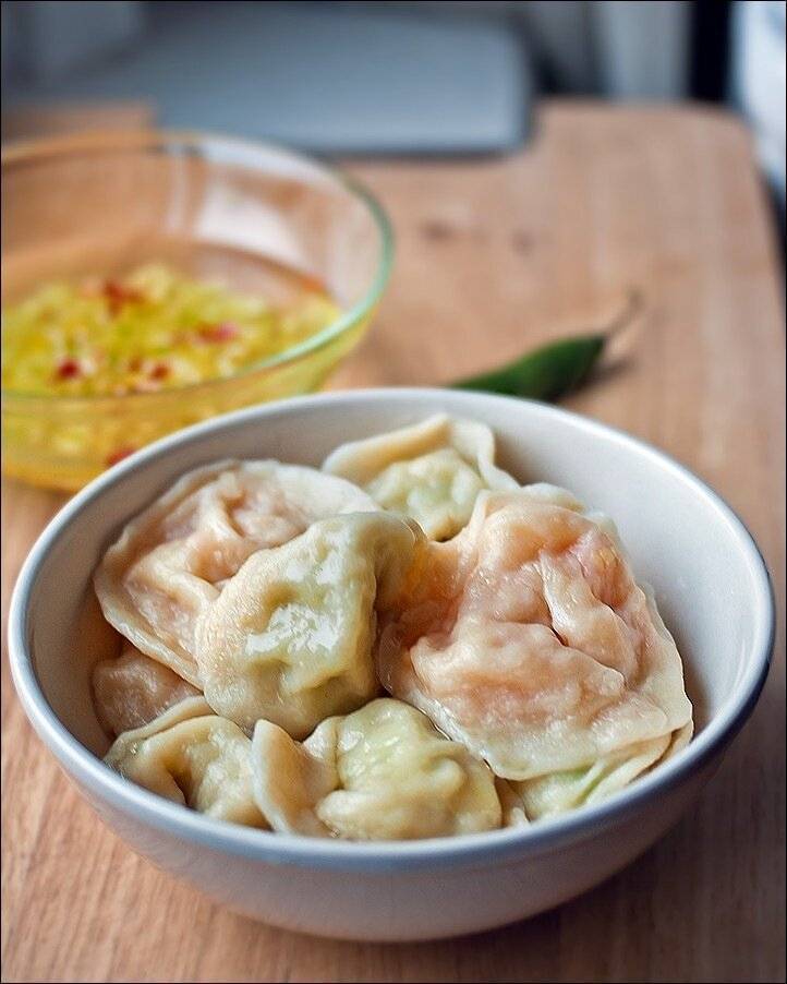 С чем есть рыбные пельмени: рецепты соусов и гарниров!