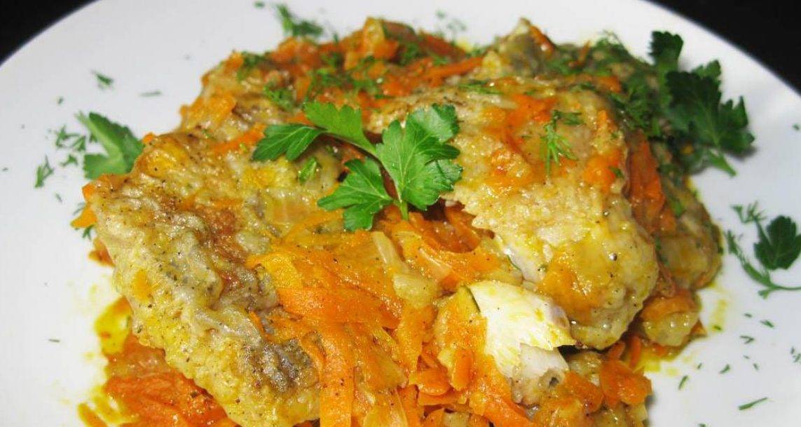 Рыба с морковью и луком в мультиварке. рыба с морковью и луком в мультиварке: рецепты пошагово с фото