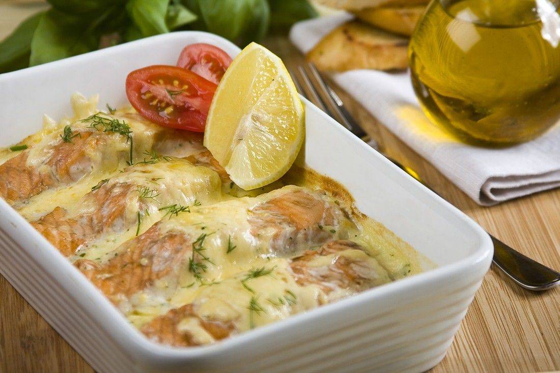 Красная рыба, запеченная в духовке - лучшие рецепты блюд