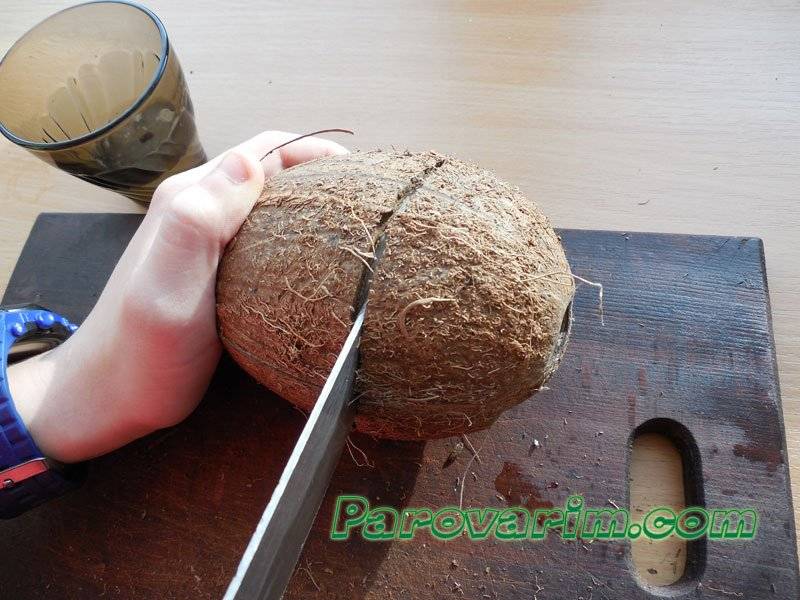 4 простых способа открыть кокос в домашних условиях