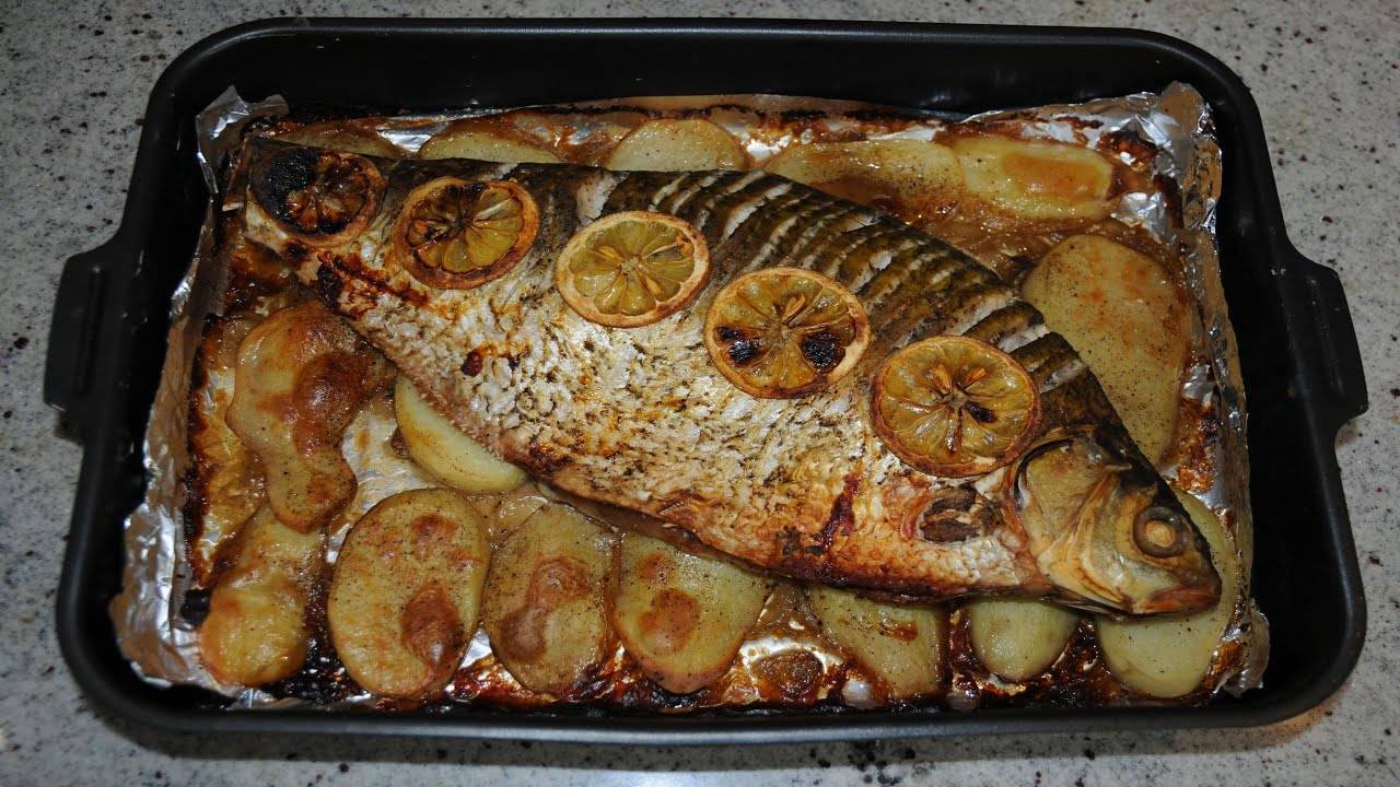 Как приготовить леща: топ рецептов в духовке, в фольге целиком, с картошкой