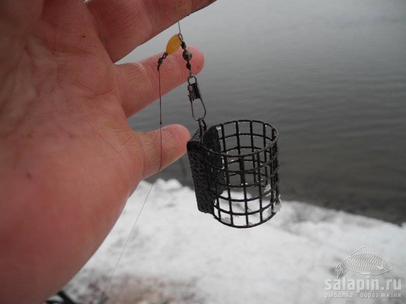 Как рыбачить фидером на озере и какую снасть использовать