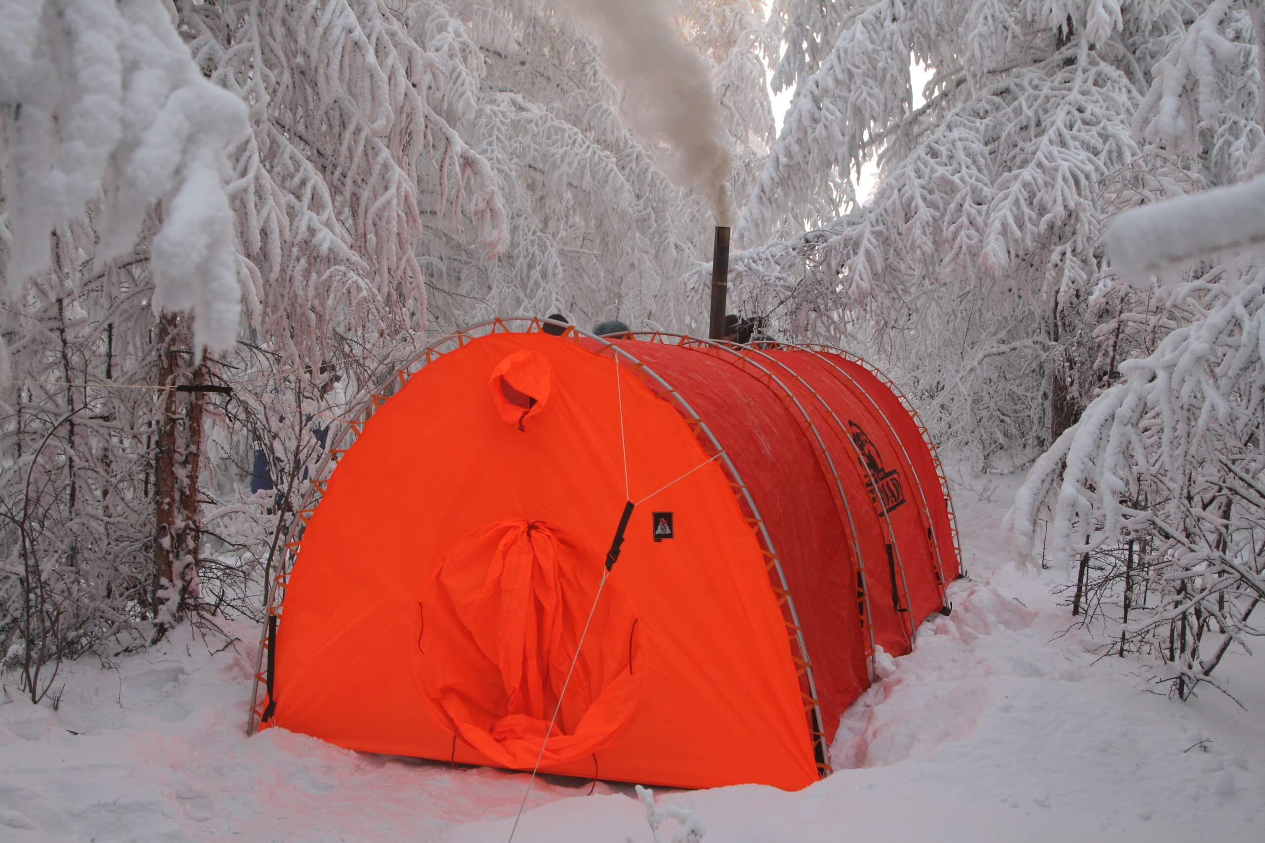 Купить теплую палатку. Палатка век Байкал-8 трехслойная. Палатка век Байкал-2. Зимняя палатка шатер Тикси 12. Зимняя армейская палатка Мобиба.