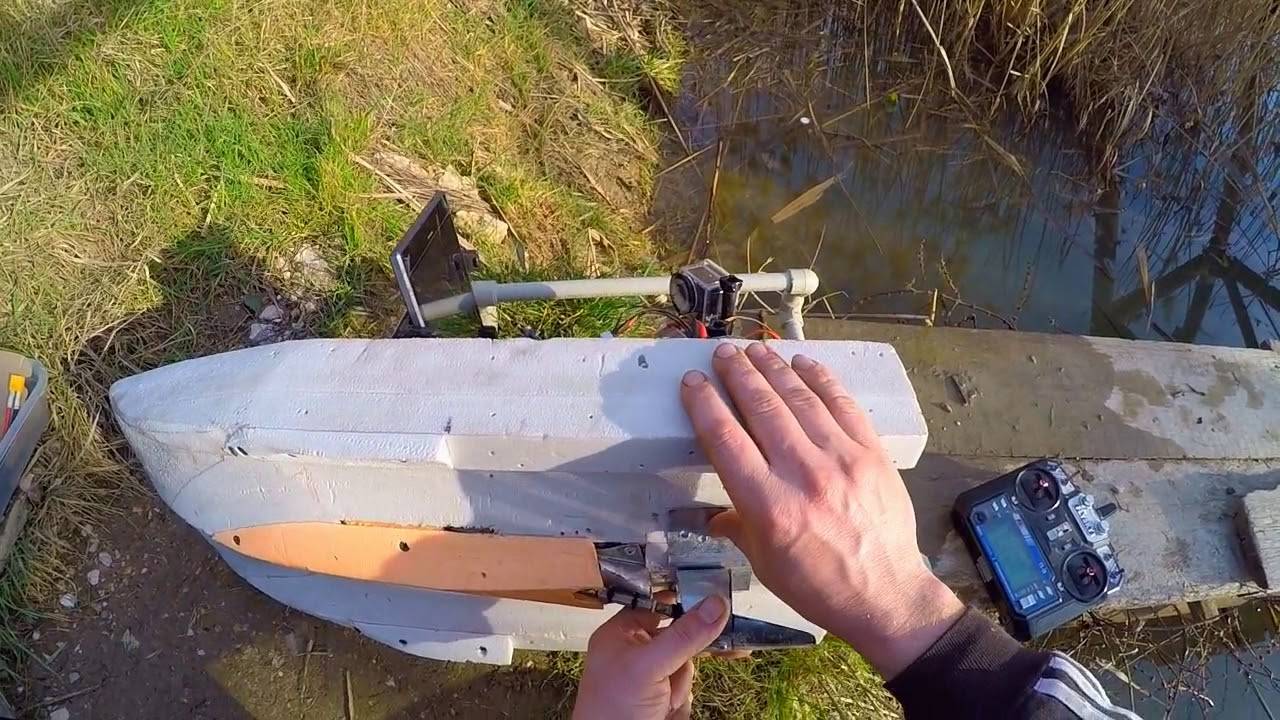 Прикормочные кораблики для рыбалки своими руками