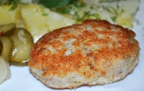 Как приготовить вкусные рыбные котлеты – секреты и хитрости