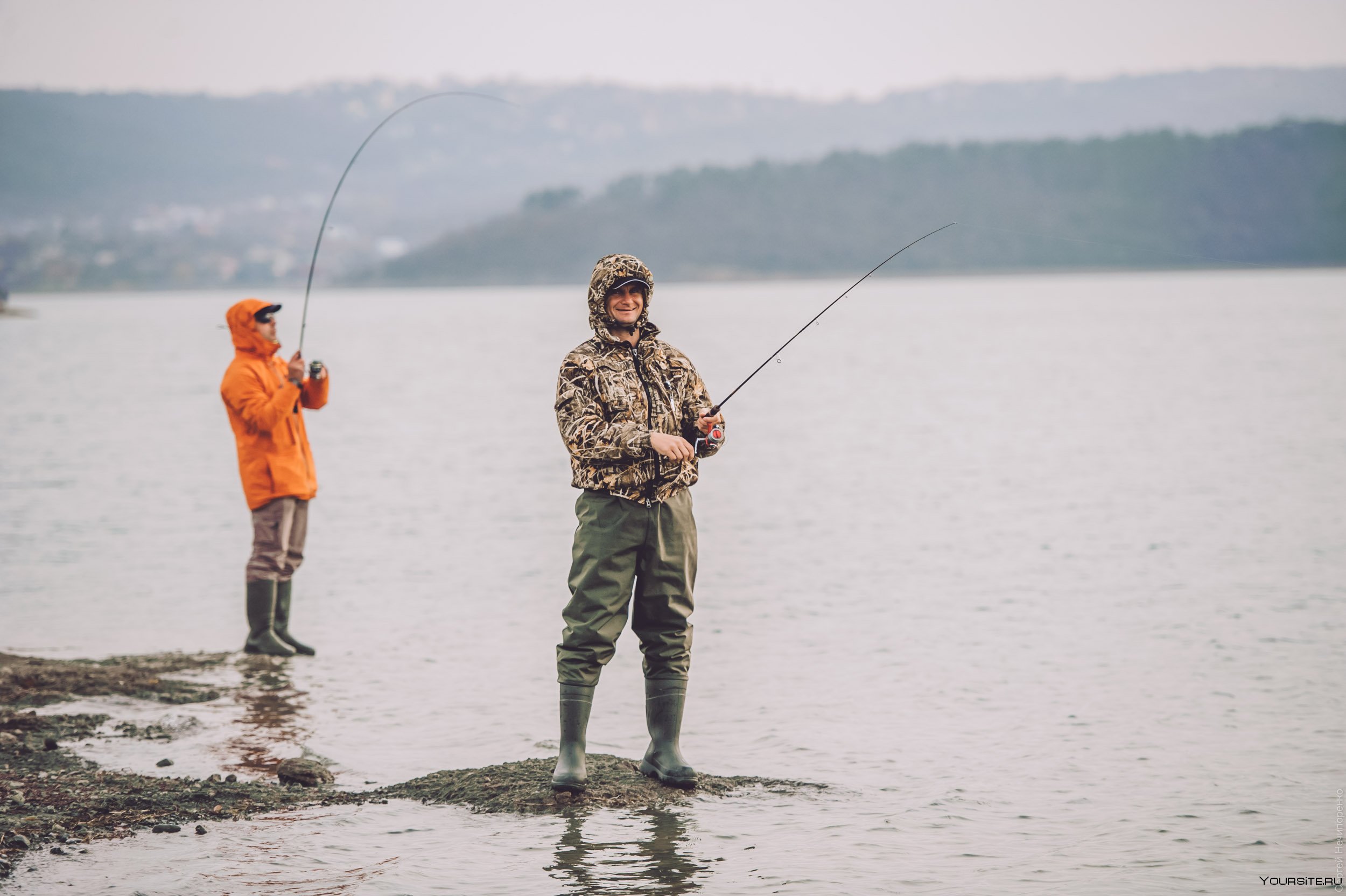 Как ловить на спиннинг начинающему и поймать рыбу?