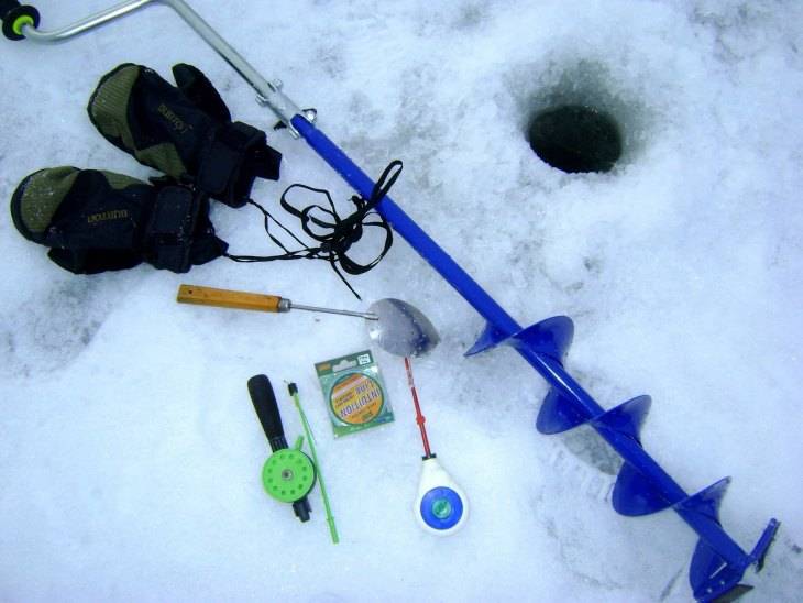 Аксессуары для зимней рыбалки — что нужно?