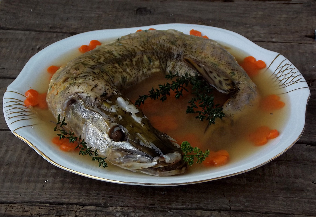 Рецепт рыбы щуки. Щука приготовление. Щука приготовленная. Блюда из Речной рыбы. Рыба отварная щука.