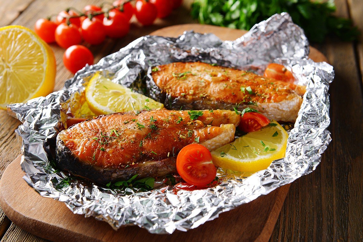 Красная рыба, запеченная в духовке: 5 вкусных рецептов лосося, форели и горбуши