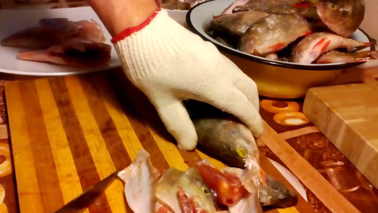 Как почистить морского окуня в домашних условиях