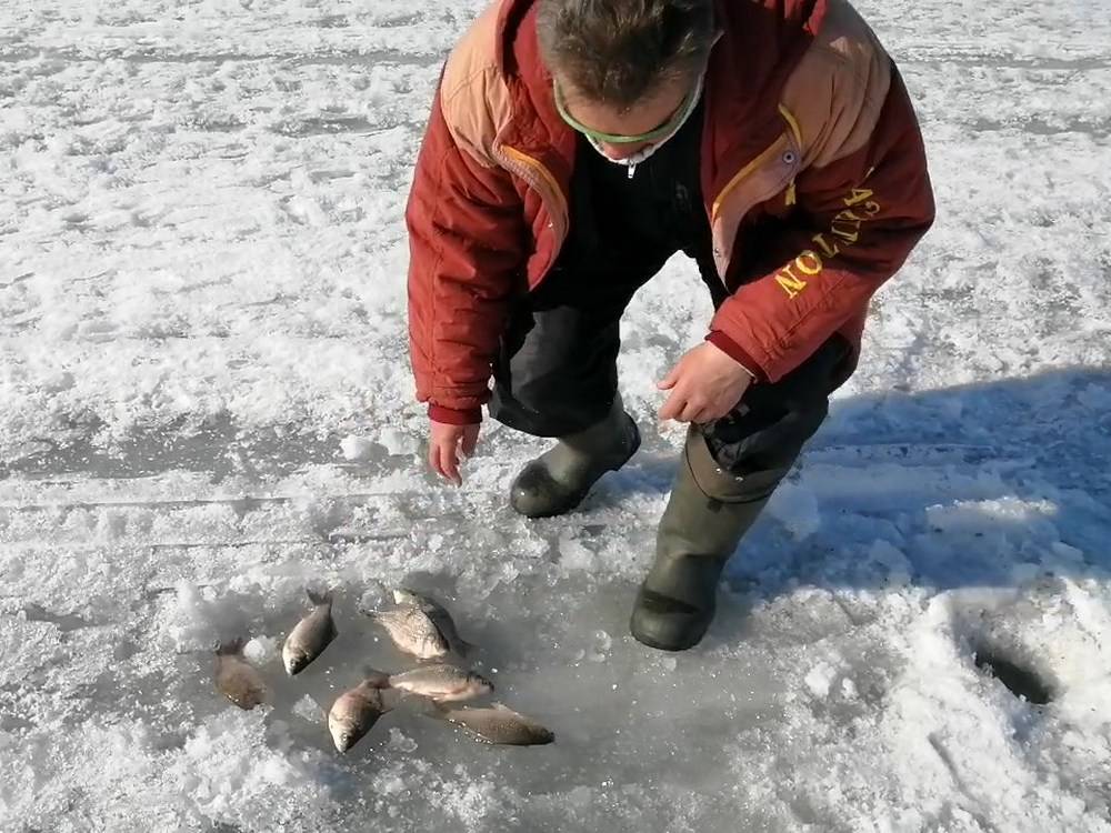Рыбалка по последнему льду: особенности и хитрости
