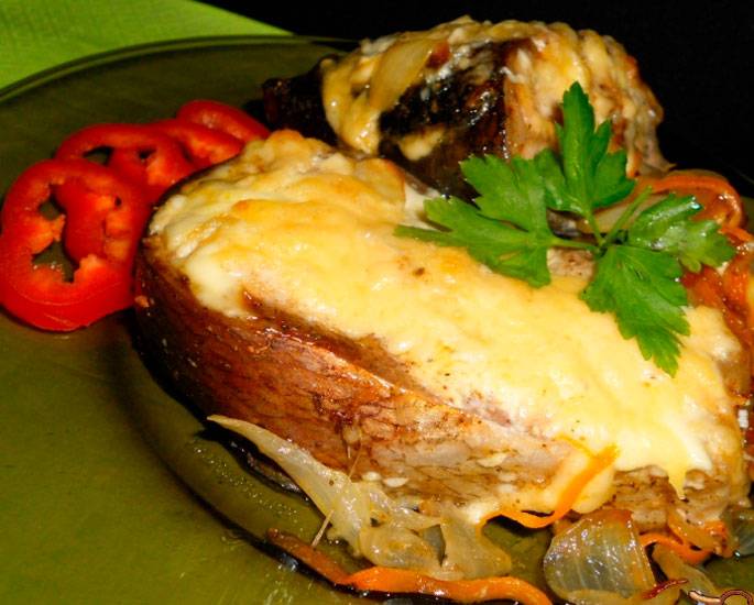 Толстолобик запеченный в духовке целиком - вкусный рецепт