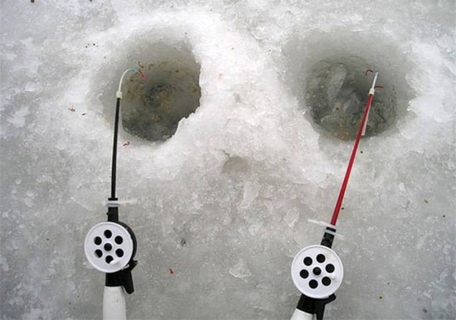 Ловля карася на мормышку зимой - на рыбалке!