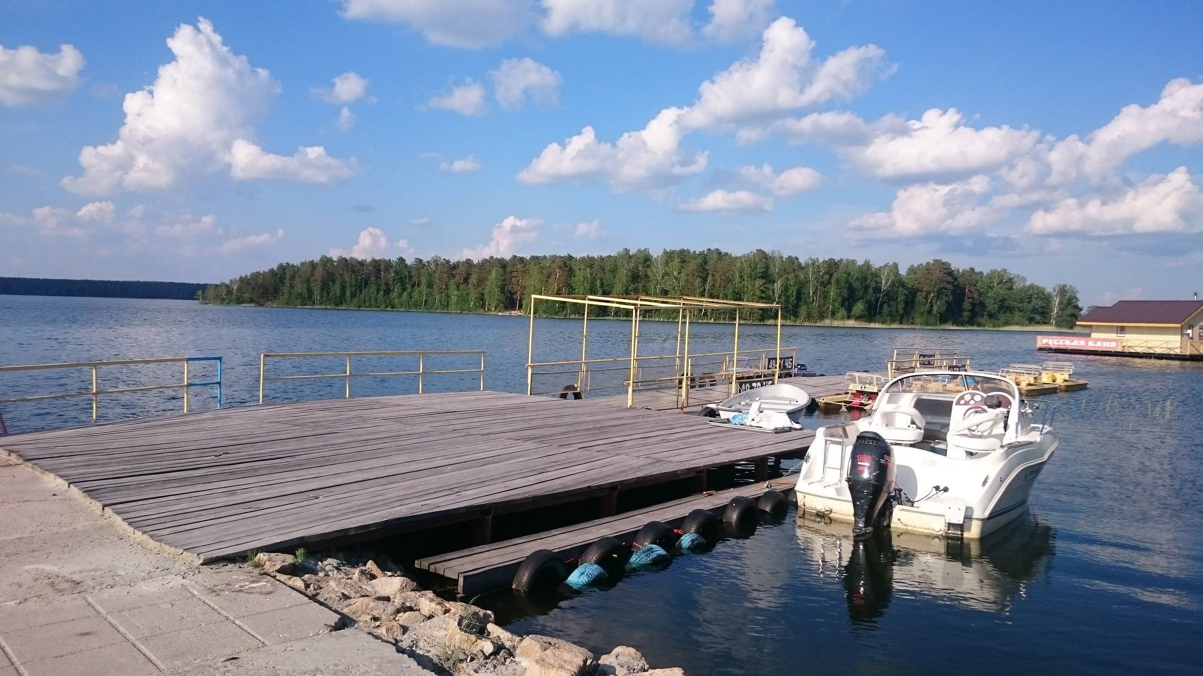 Озеро акакуль базы. Озеро Акакуль Челябинская область. Озеро Акакуль рыбалка. Акакуль озеро пляж.